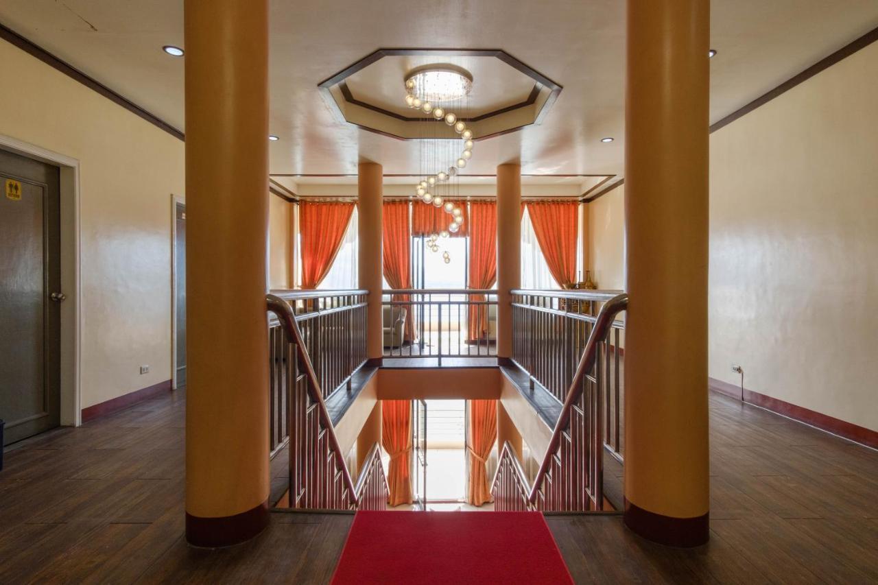 Reddoorz Plus @ Seaborne Hotel Subic Zambales מראה חיצוני תמונה