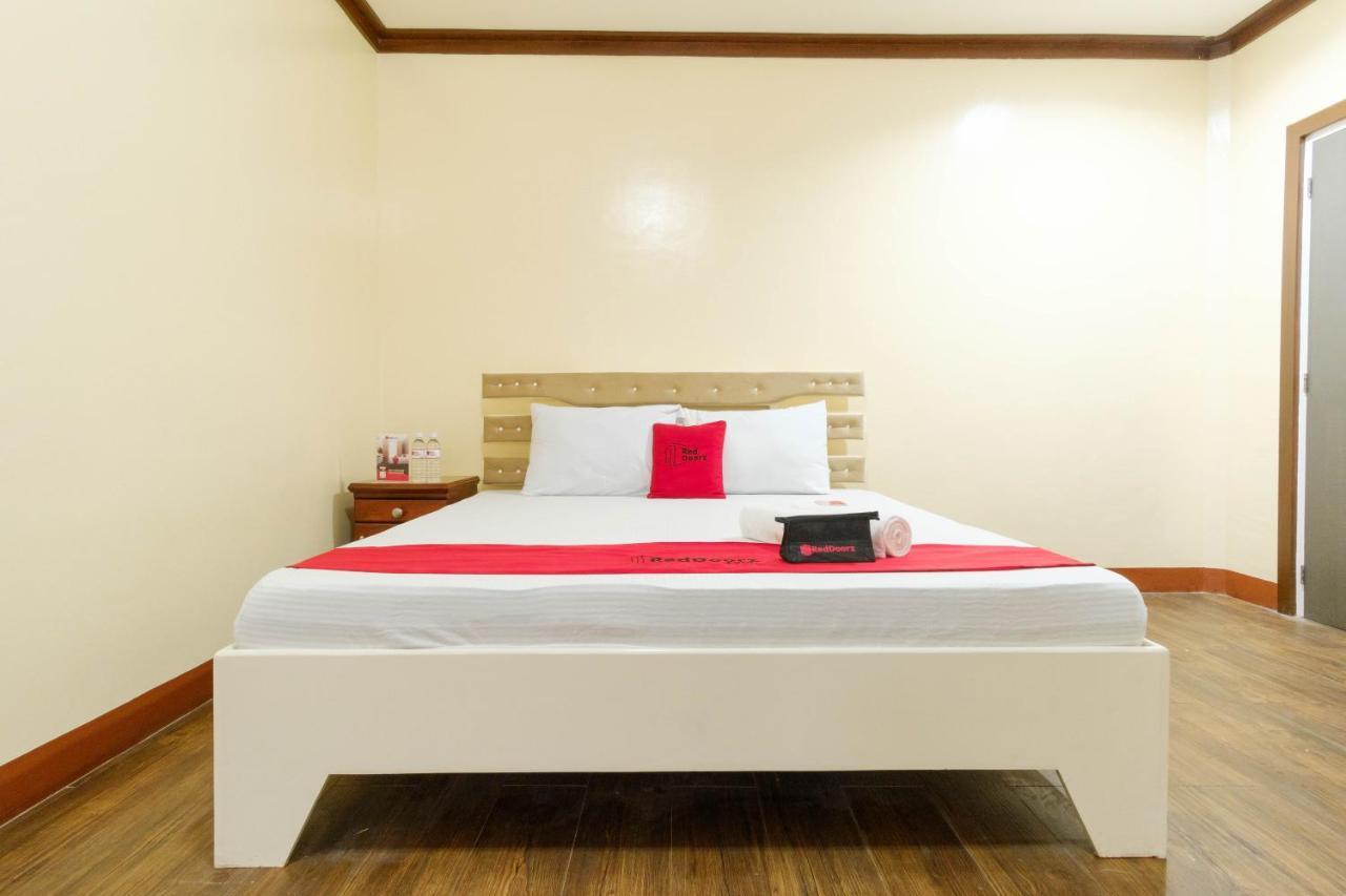 Reddoorz Plus @ Seaborne Hotel Subic Zambales מראה חיצוני תמונה