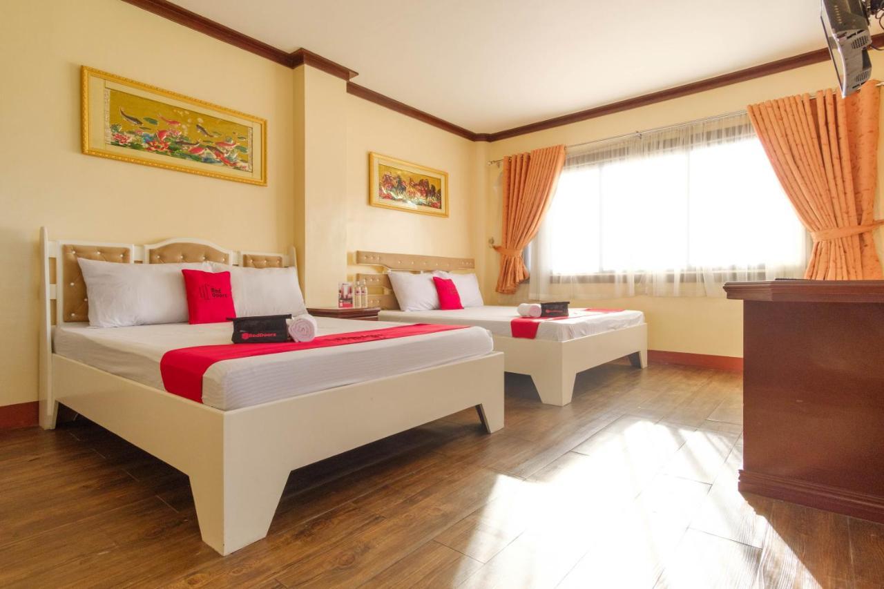 Reddoorz Plus @ Seaborne Hotel Subic Zambales מראה חיצוני תמונה