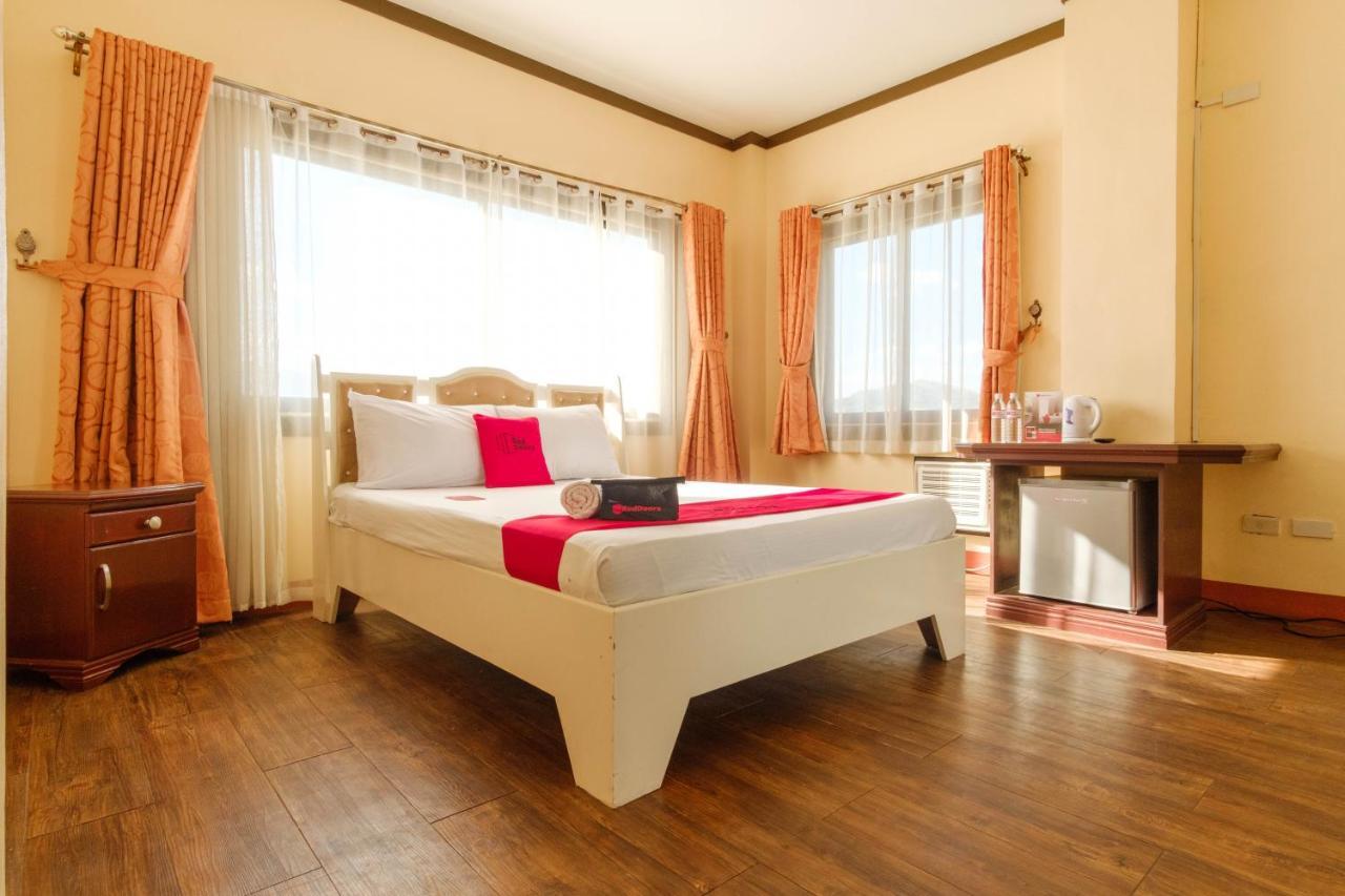 Reddoorz Plus @ Seaborne Hotel Subic Zambales מראה חיצוני תמונה
