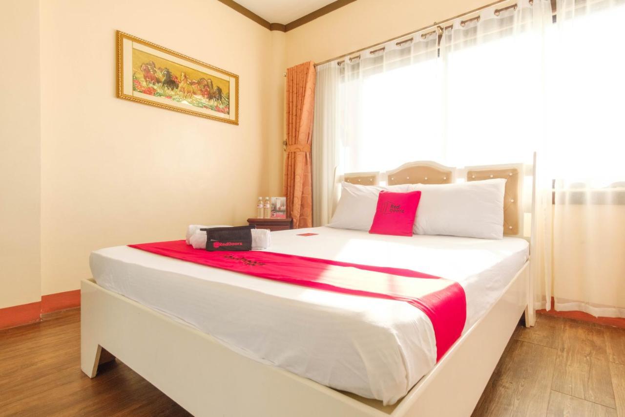 Reddoorz Plus @ Seaborne Hotel Subic Zambales מראה חיצוני תמונה